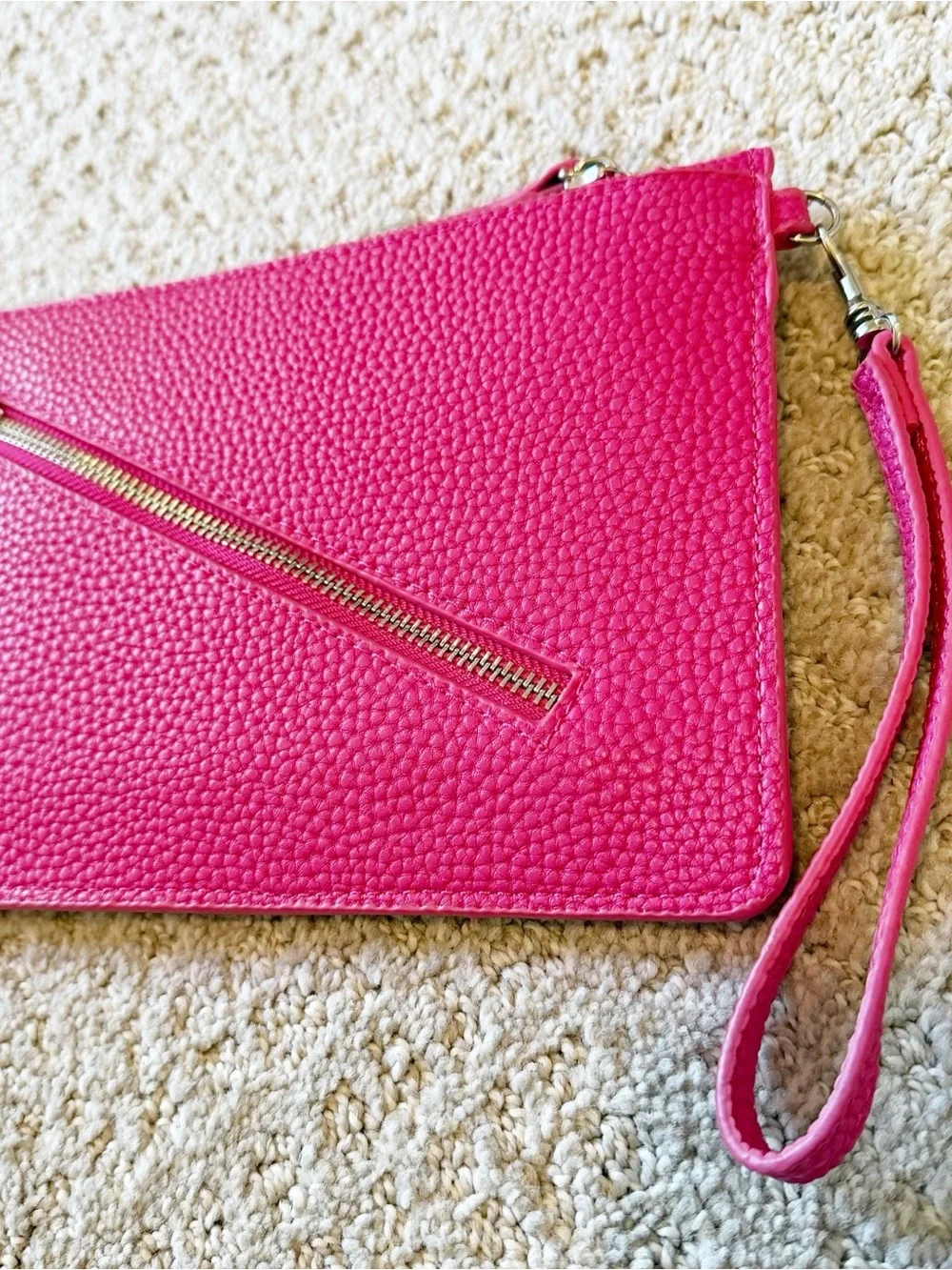 Sondra Roberts Squared Pink Envelope Wristlet Summer Pebbled Faux Leather Vegan